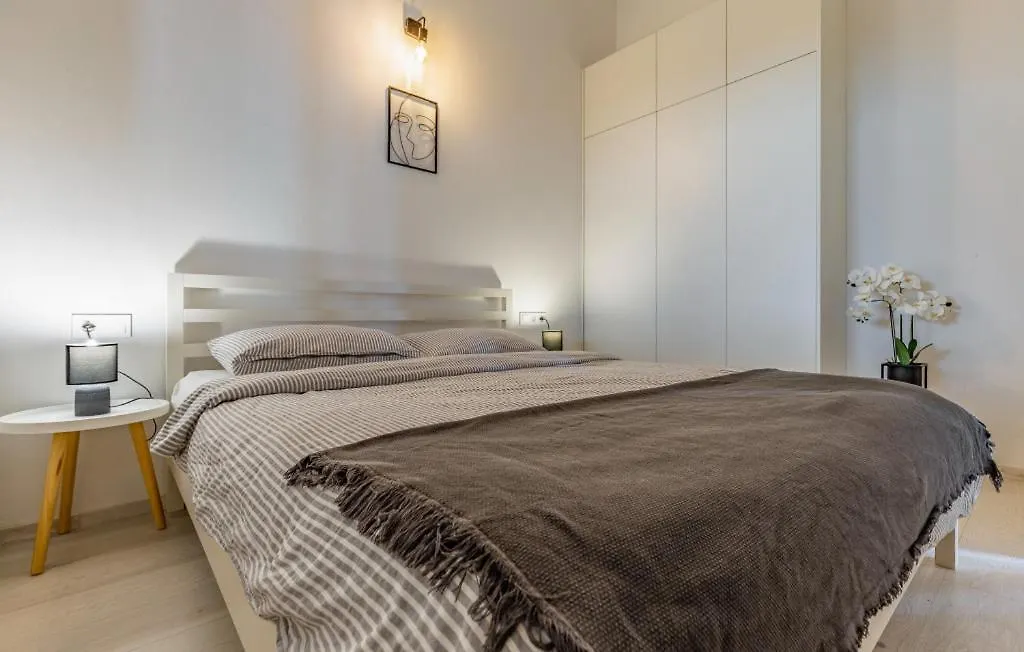 Villa Lona By Villas Guide Peroj